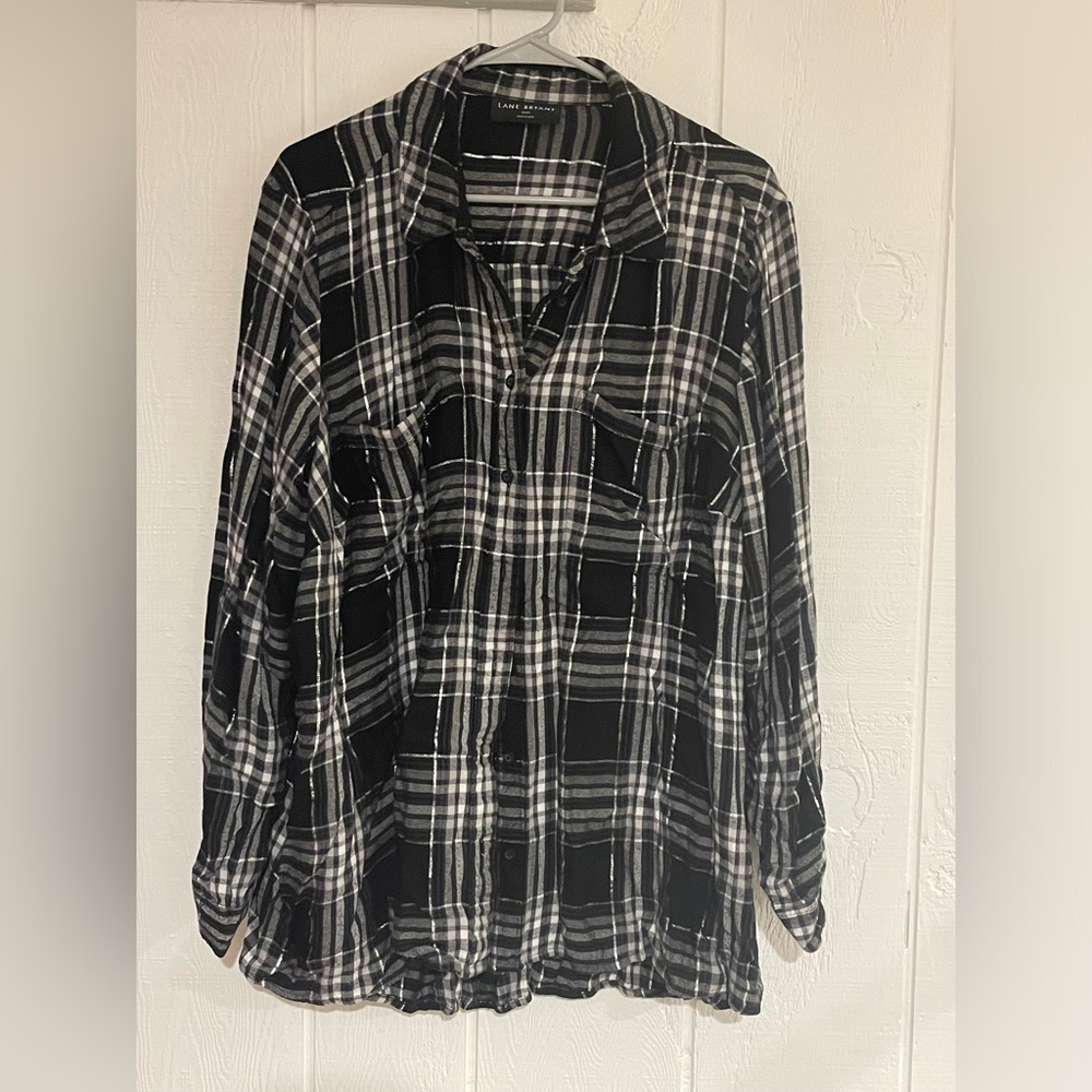 Lane Bryant 18/20 long sleeve black and white with silver plaid button up shirt